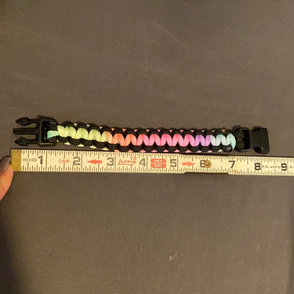 Paracord bracelet, size In pictures